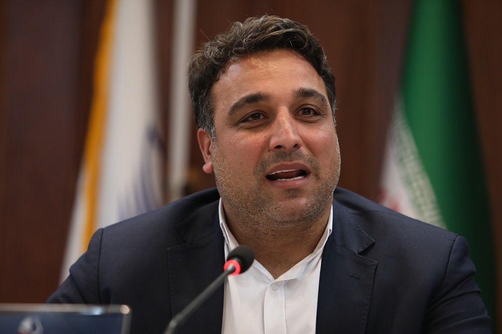 حدادی: خط قرمز فدراسیون دو و میدانی هیأت های استانی هستند/ کسی که رییس فدراسیون می شود همه چیز را بلد نیست!